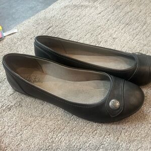 Life Stride Black Leather Slip-On Ballet Flats with Silver Button